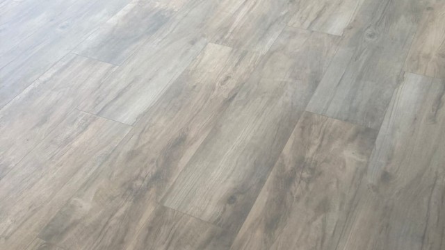 Tegels of stucwerk in de badkamer? Waarom tegels beter zijn 